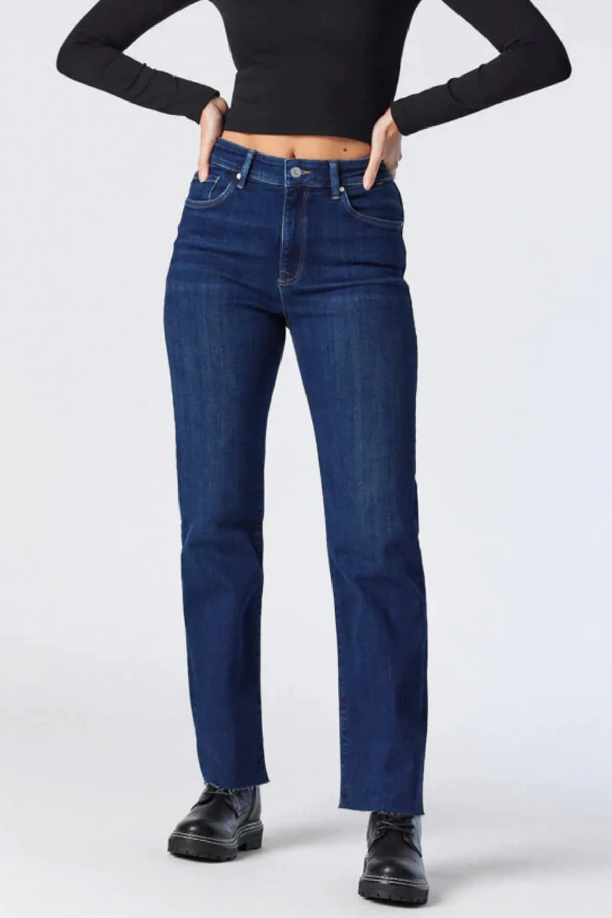 Barcelona Straight Jeans