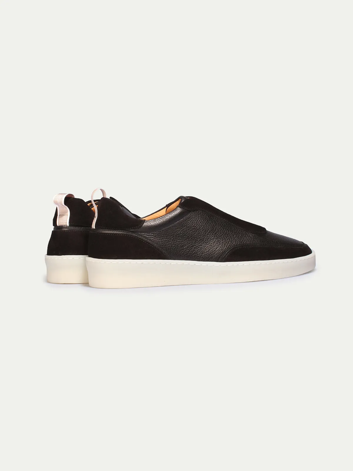 Black Leisure Sneaker