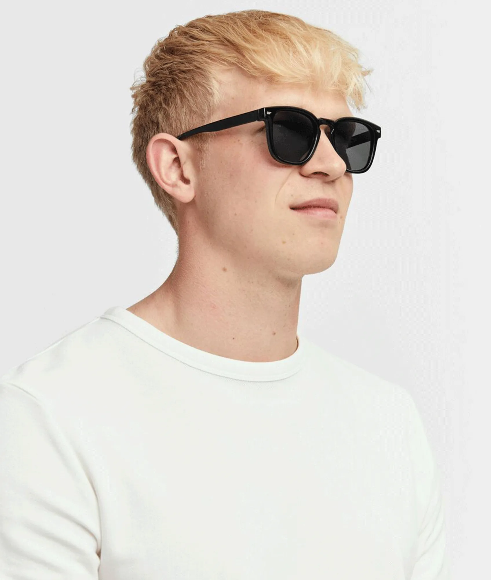 Classic Sunglasses S2404 - Black