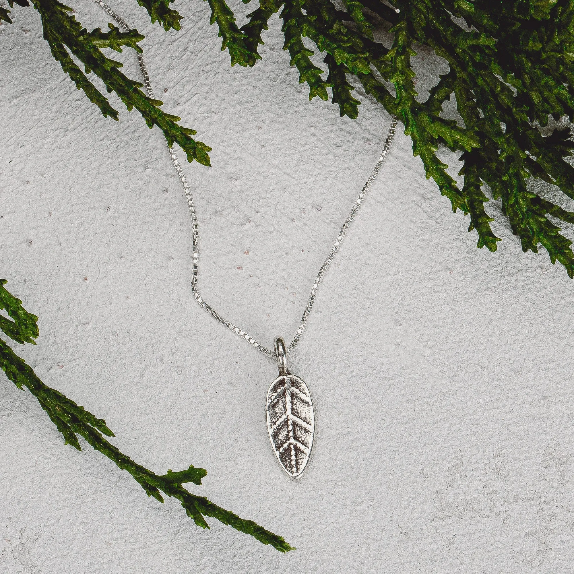 Fiscus Leaf Necklace